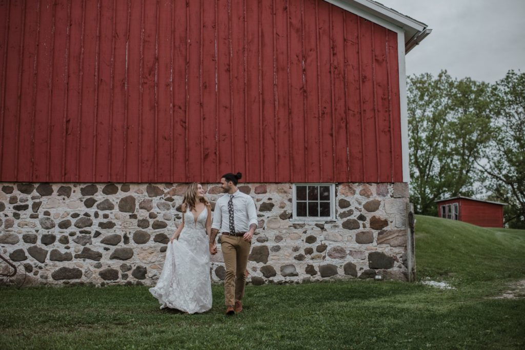 wisconsin barn small wedding