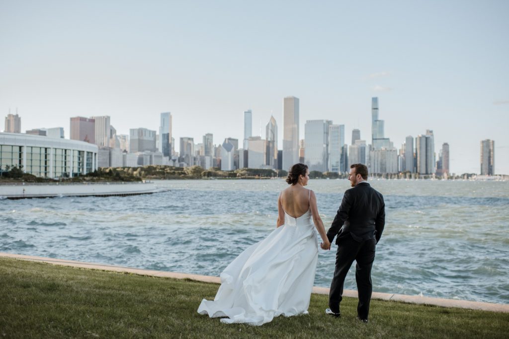 downtown chicago wedding birde and groom
